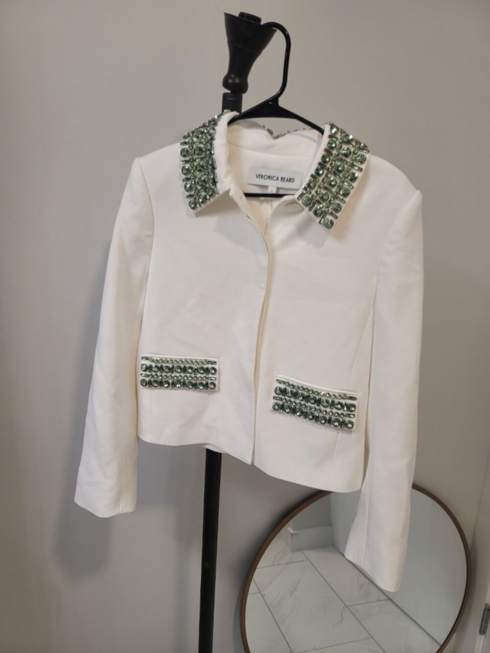 Veronica Beard Cream Cropped Jacket with Green Embellished Trim - Picture 2 of 7